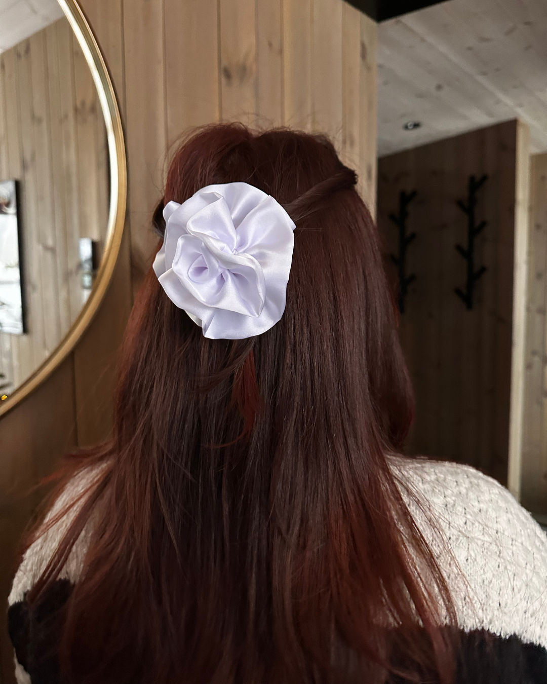 White flower scrunchie