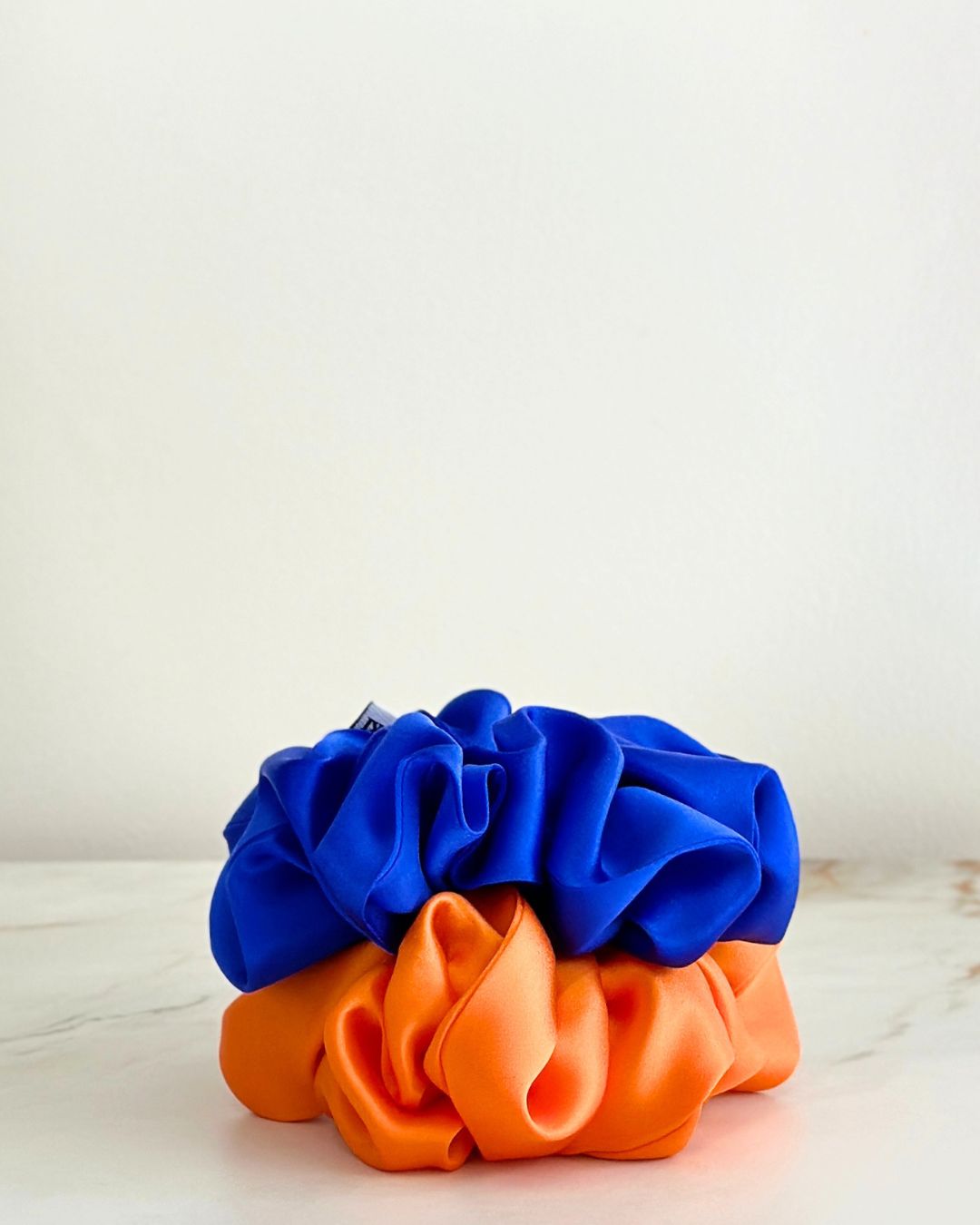 World Cup 2026 Silk Scrunchie Bundle – Orange & Blue - the Netherlands